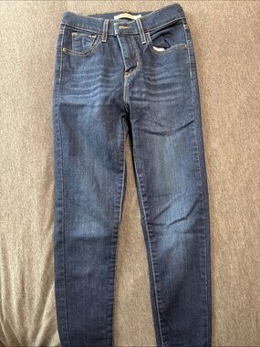 Levi's Women's Skinny Jeans in Dark Blue Denim